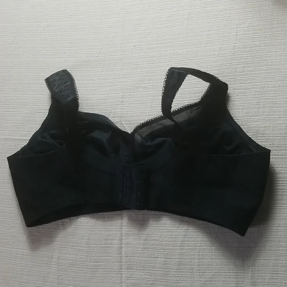 Playtex bra 44C - Picture 2 of 3